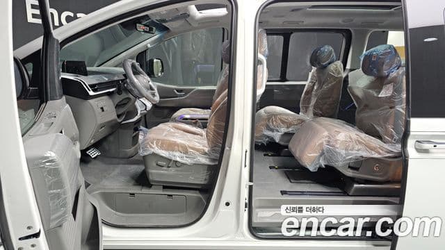 Hyundai Staria Inspiration, 2025 18