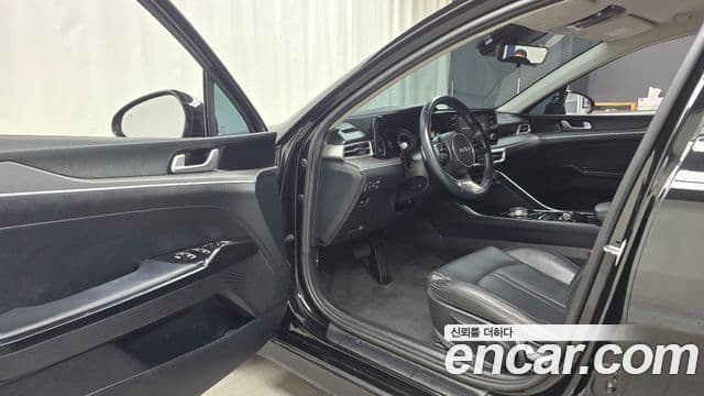 Kia K5 3세대 Standard, 2023 10