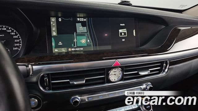 Genesis G90 Premium Luxury, 2019 16