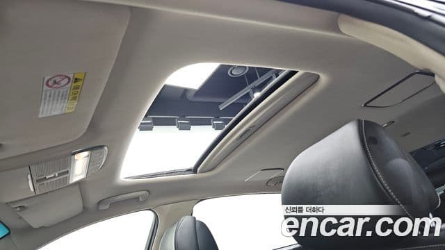 Genesis G90 Premium Luxury, 2019 18