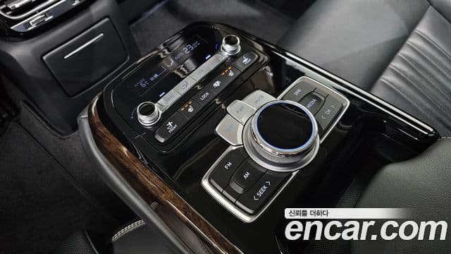 Genesis G90 Premium Luxury, 2019 19