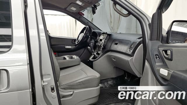 Hyundai Grand Starex CVX Luxury, 2011 11