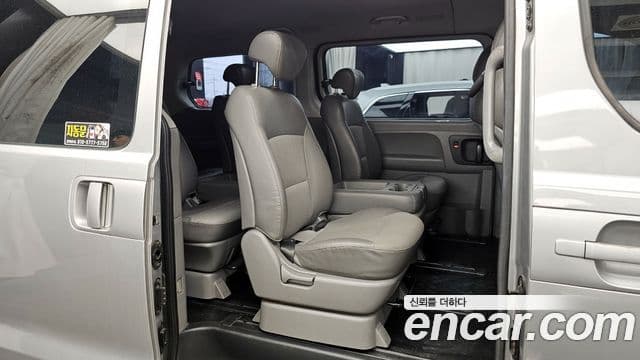 Hyundai Grand Starex CVX Luxury, 2011 12