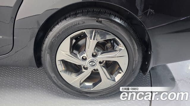 KG모빌리티(SsangYong) Korando 투리스모 4WD TX 9인승, 2019 все фото