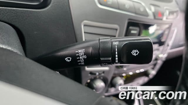 KG모빌리티(SsangYong) Korando 투리스모 4WD TX 9인승, 2019 17