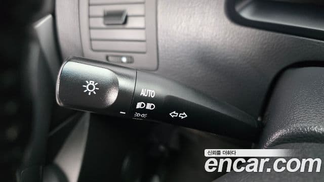 KG모빌리티(SsangYong) Korando 투리스모 4WD TX 9인승, 2019 18