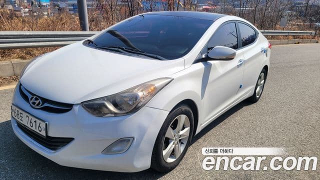 Hyundai Avante MD Premier, 2011 1