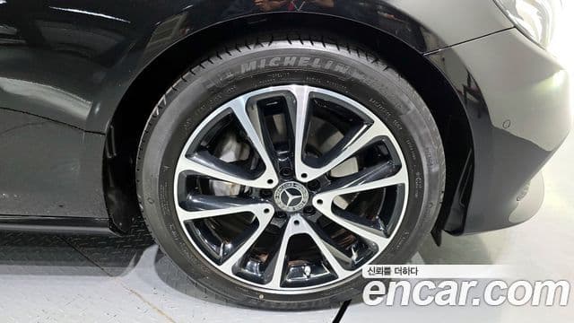 Mercedes-Benz E-класс W213 Avantgarde, 2020 все фото