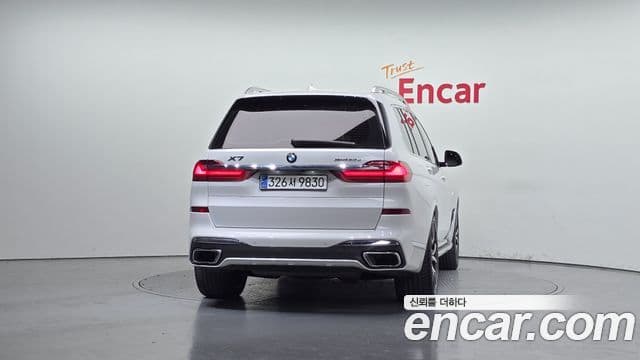 BMW X7 (G07) xDrive 30d M Sport 6인승, 2020 3