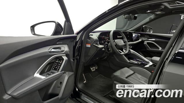 Audi Q5 (80A) 40 TDI Quattro S Line чёрный Edition, 2025 11