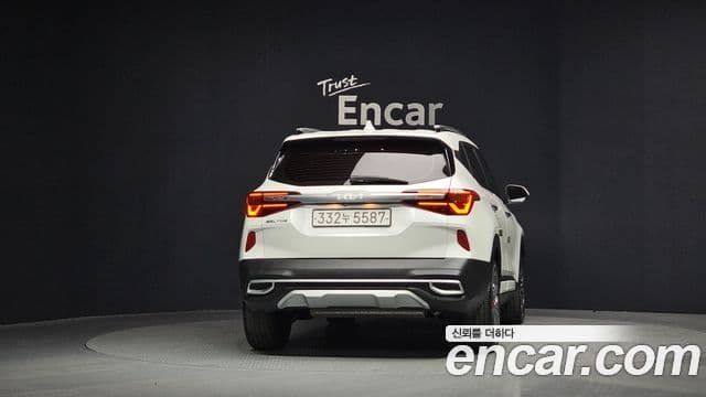 Kia Seltos Signature, 2023 4