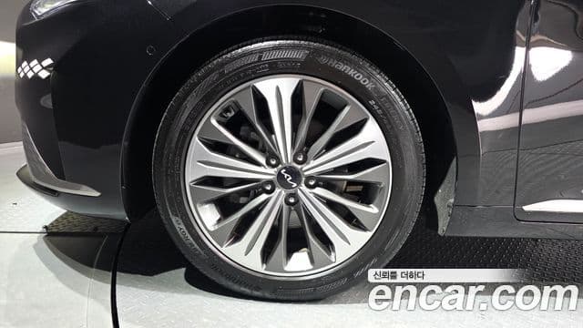 Kia K8 гибрид Signature, 2023 все фото