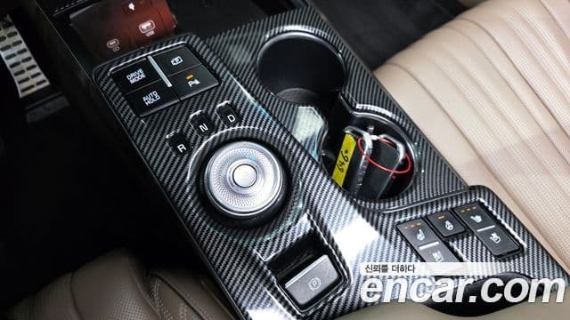 Kia K8 гибрид Signature, 2023 9