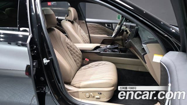 Kia K8 гибрид Signature, 2023 10