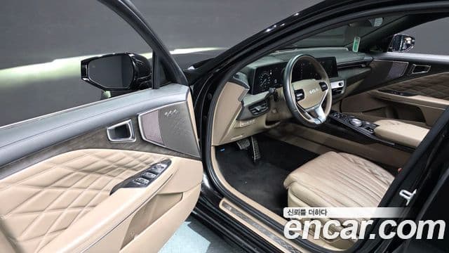 Kia K8 гибрид Signature, 2023 11