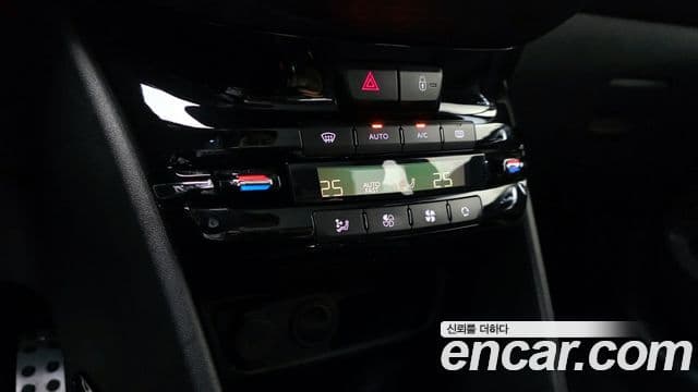 Peugeot 2008 1.6 BlueHDi Felline, 2016 14