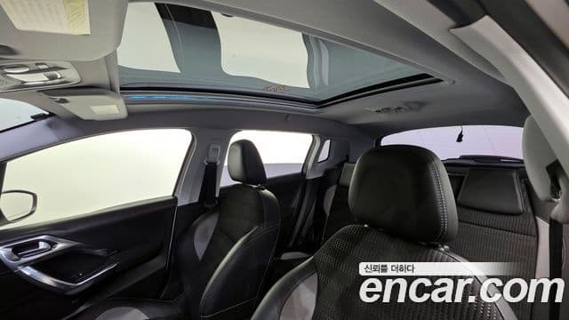 Peugeot 2008 1.6 BlueHDi Felline, 2016 19