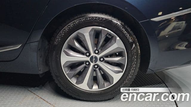 Kia K8 гибрид Noblesse, 2024 все фото