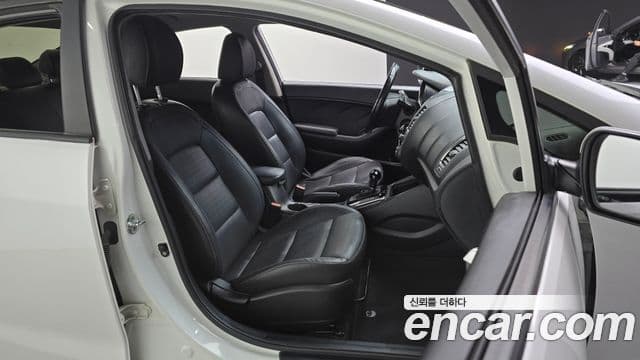 Kia The / новый New K3 Trendy, 2017 12