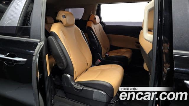 Kia Carnival 4세대 Prestige, 2022 12