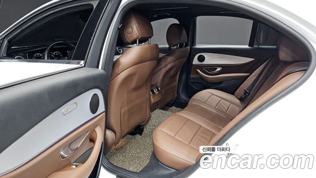 Mercedes-Benz E-класс W213 Avantgarde, 2021 12