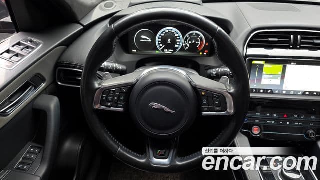 Jaguar F-PACE 30d S, 2017 13