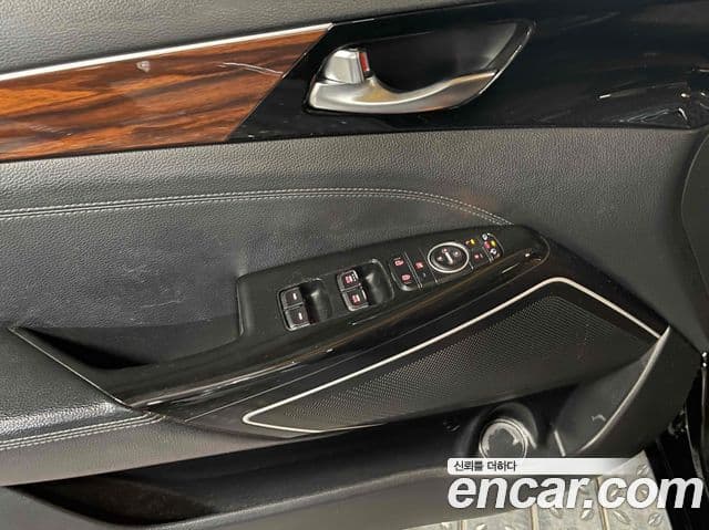 Kia All New K7 3.0 LPI Deluxe (арендный автомобиль), 2017 13