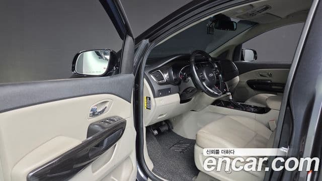 Kia The / новый New Carnival Prestige, 2019 10