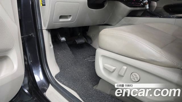 Kia The / новый New Carnival Prestige, 2019 17