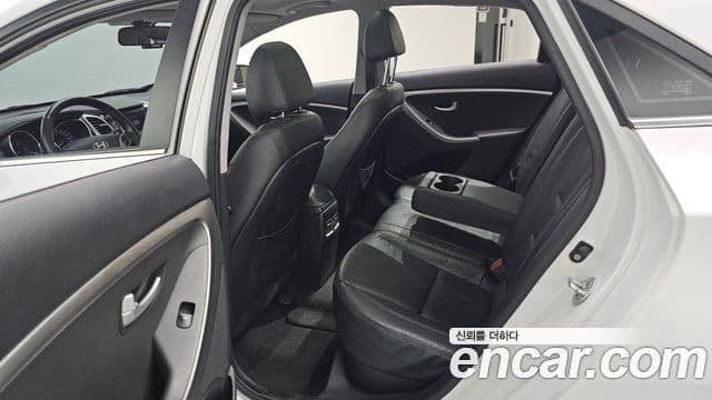 Hyundai i30(новый кузов / новое поколение) дизель 1.6 VGT PYL, 2014 13