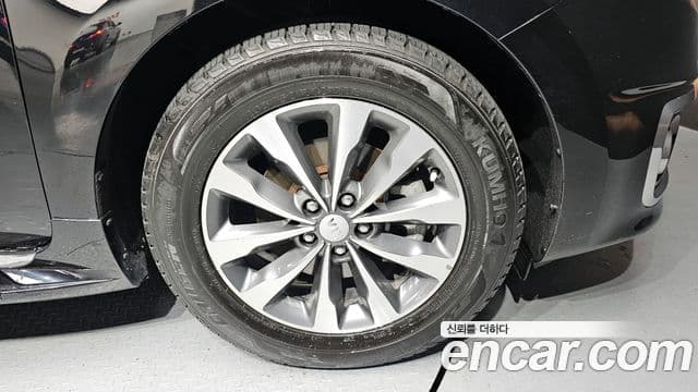 Kia All New Carnival Luxury, 2017 все фото