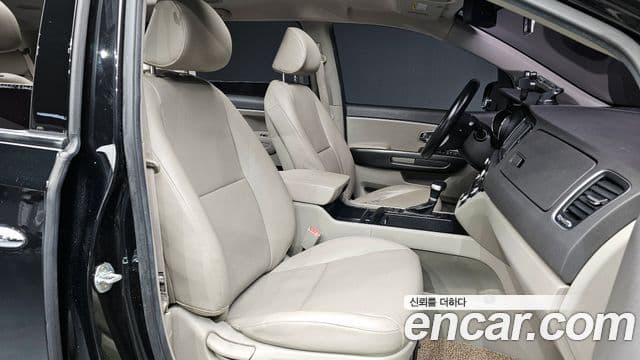 Kia All New Carnival Luxury, 2017 10