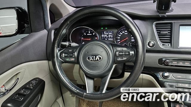 Kia All New Carnival Luxury, 2017 14