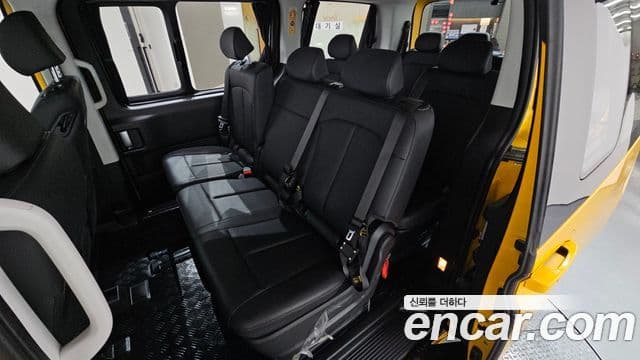 Hyundai Staria 11인승, 2025 12