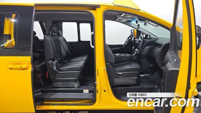 Hyundai Staria 11인승, 2025 13