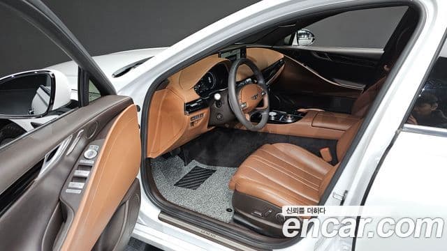 Genesis G80 (RG3) бензин 2.5 турбо 2WD, 2024 10