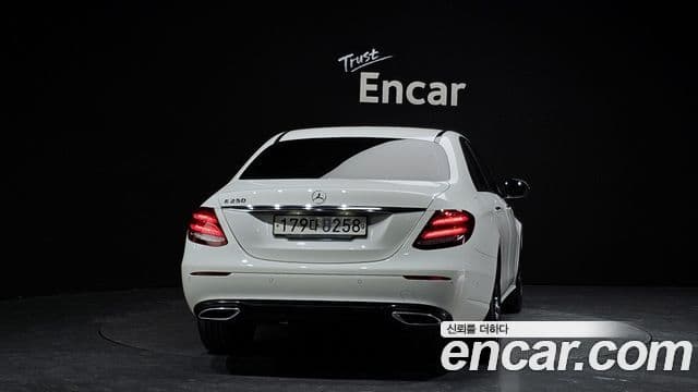 Mercedes-Benz E-класс W213 Avantgarde, 2020 4