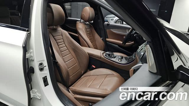 Mercedes-Benz E-класс W213 Avantgarde, 2020 10