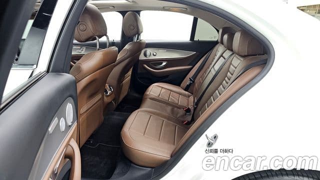 Mercedes-Benz E-класс W213 AMG Line, 2019 16