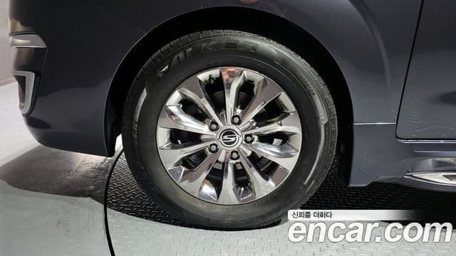 KG모빌리티(SsangYong) Korando 투리스모 4WD outdoor Edition 9인승, 2017 все фото