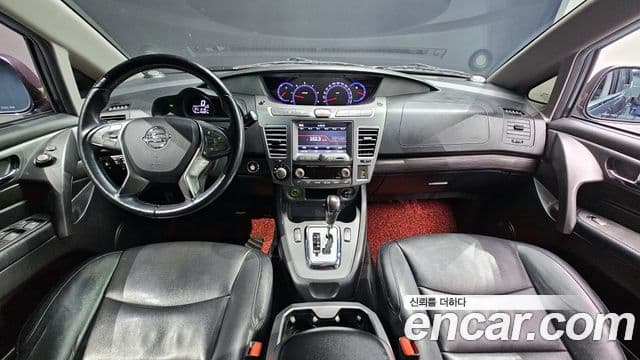 KG모빌리티(SsangYong) Korando 투리스모 4WD outdoor Edition 9인승, 2017 7