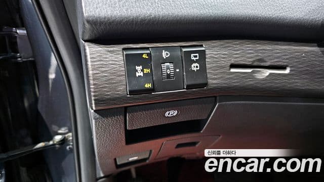 KG모빌리티(SsangYong) Korando 투리스모 4WD outdoor Edition 9인승, 2017 14