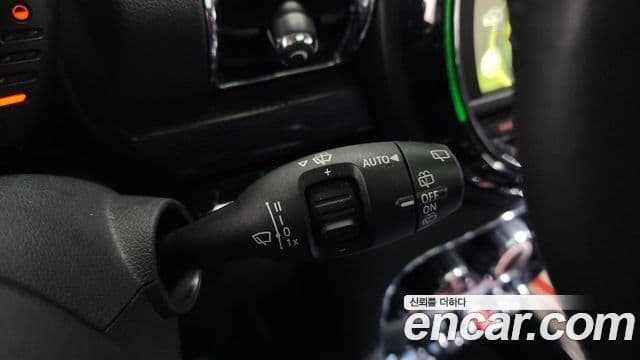 Mini Cooper D 클럽맨 2세대, 2016 15