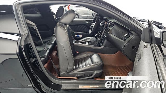 Ford Mustang купе, 2010 11