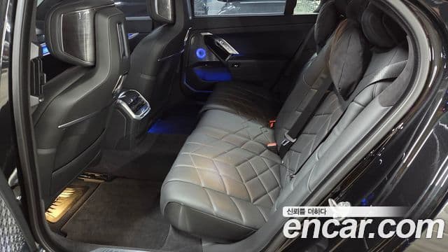 BMW i7 (G70) xDrive 60 M Sport, 2023 11