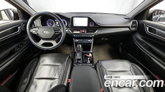 Hyundai Grandeur IG 3.0 LPi Exclusive (арендный автомобиль), 2017 7