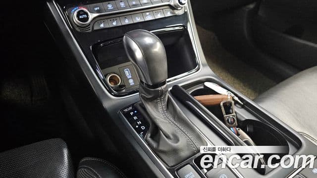 Hyundai Grandeur IG 3.0 LPi Exclusive (арендный автомобиль), 2017 9