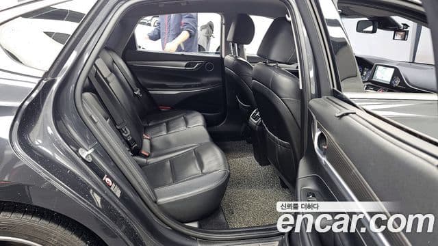 Hyundai Grandeur IG 3.0 LPi Exclusive (арендный автомобиль), 2017 12