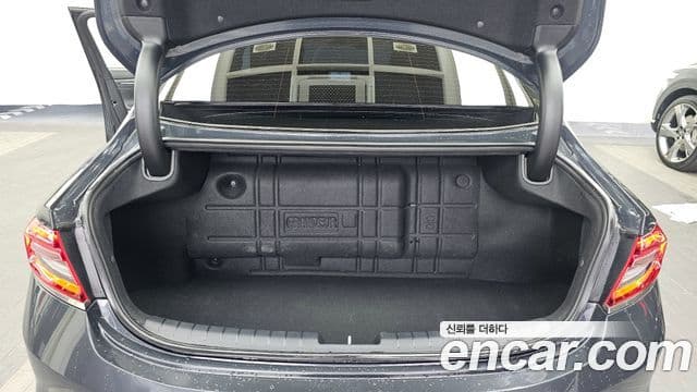 Hyundai Grandeur IG 3.0 LPi Exclusive (арендный автомобиль), 2017 20