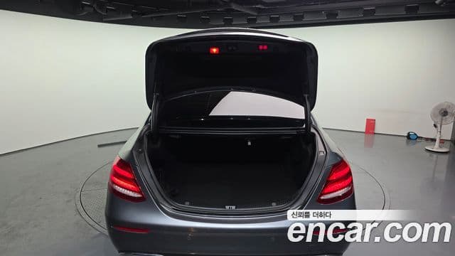 Mercedes-Benz E-класс W213 Avantgarde, 2019 20